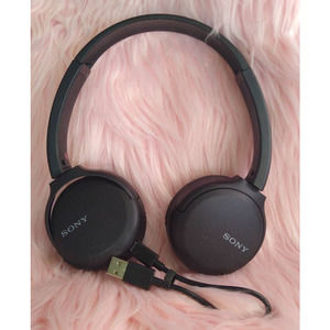 WH-CG500B Sony Wireless Headphones